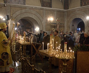 В день памяти святителя Николая Чудотворца архиепископ Леонид совершил Божественную литургию 