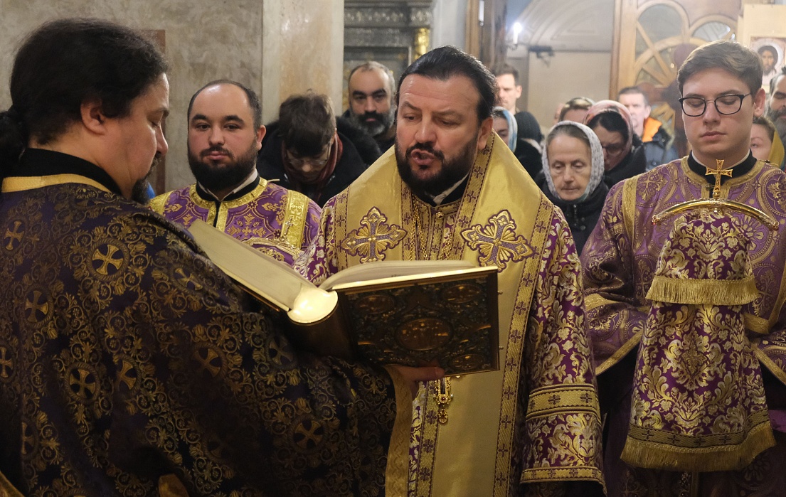 В Неделю Торжества Православия митрополит Леонид совершил Литургию святителя Василия Великого
