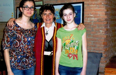 Наталья Георгиевна вместе со своими ученицами