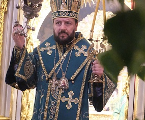 В праздник Святой Троицы митрополит Клинский Леонид совершил Божественную литургию