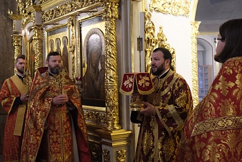 В Неделю 2-ю по Пасхе митрополит Клинский Леонид совершил Божественную литургию 