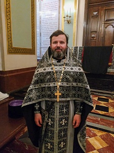 Священник Дмитрий Захаров
