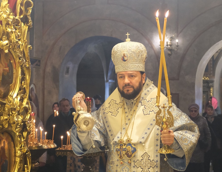В праздник Покрова Пресвятой Богородицы митрополит Леонид совершил Божественную Литургию