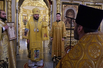 В Неделю 6-ю по Пятидесятнице митрополит Леонид совершил Божественную Литургию