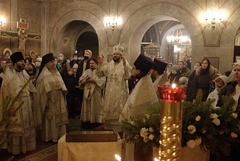 В праздник Рождества Христова архиепископ Леонид совершил Божественную литургию