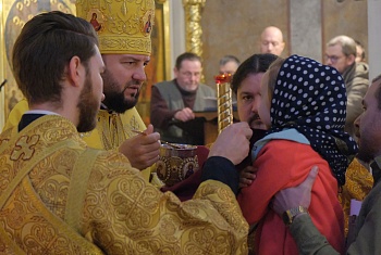 В Неделю сыропустную митрополит Леонид совершил Божественную Литургию