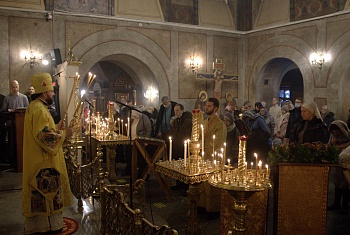 В день памяти святителя Николая Чудотворца архиепископ Леонид совершил Божественную литургию